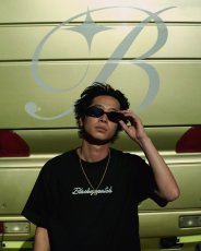 画像2: BlackEyePatch/CHROMED SCRIPT EMBLEM TEE（BLACK） (2)