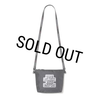 バッグ OG LABEL NYLON SHOULDER POUCH BlackEyePatch/OG LABEL NYLON SHOULDER POUCH（BLACK） - JONAS