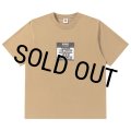 BlackEyePatch/DO NOT REMOVE LABEL TEE（SAND）