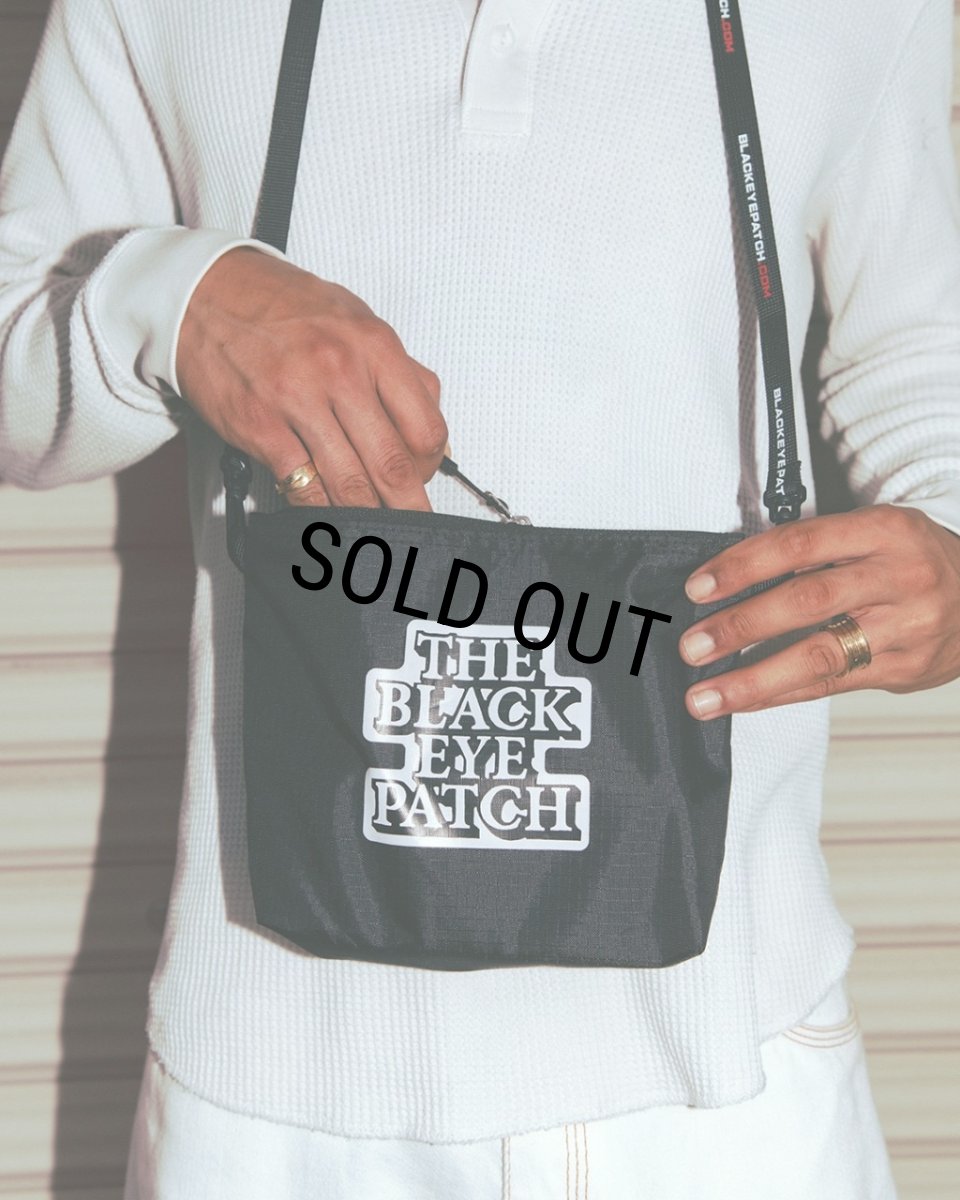 画像3: BlackEyePatch/OG LABEL NYLON SHOULDER POUCH（BLACK） (3)