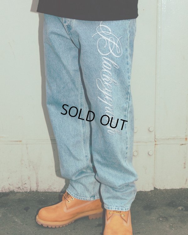 画像3: BlackEyePatch/CHAIN STITCHED SCRIPT LOGO BAGGY JEANS（LIGHT BLUE）