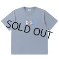 BlackEyePatch/SCHEDULED DELIVERY LABEL TEE（DARK BLUE）