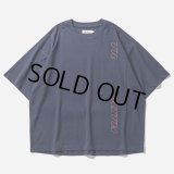 【30%OFF】TIGHTBOOTH/STRAIGHT UP T-SHIRT（Navy）［プリントポケT-24夏］