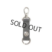 CALEE/SILVER STAR CONCHO LEATHER KEY RING ＜TYPE B＞（BLACK）［レザーキーリング-24春夏］