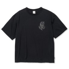 画像1: 【40%OFF】CALEE/MULTI FUNCTION DROP SHOULDER LOGO TEE（BLACK）［ドロップショルダープリントT-24春夏］ (1)