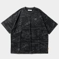 【40%OFF】TIGHTBOOTH/ANALYZE T-SHIRT（Black）［総柄プリントT-24夏］
