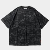 【30%OFF】TIGHTBOOTH/ANALYZE T-SHIRT（Black）［総柄プリントT-24夏］