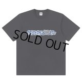 BlackEyePatch/BEP JEANS HIBISCUS TEE（BLACK）