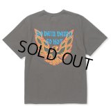 【30%OFF】CALEE/BINDER NECK WING LOGO VINTAGE TEE ＜NATURALLY PAINT DESIGN＞（CHARCOAL）［プリントT-24春夏］