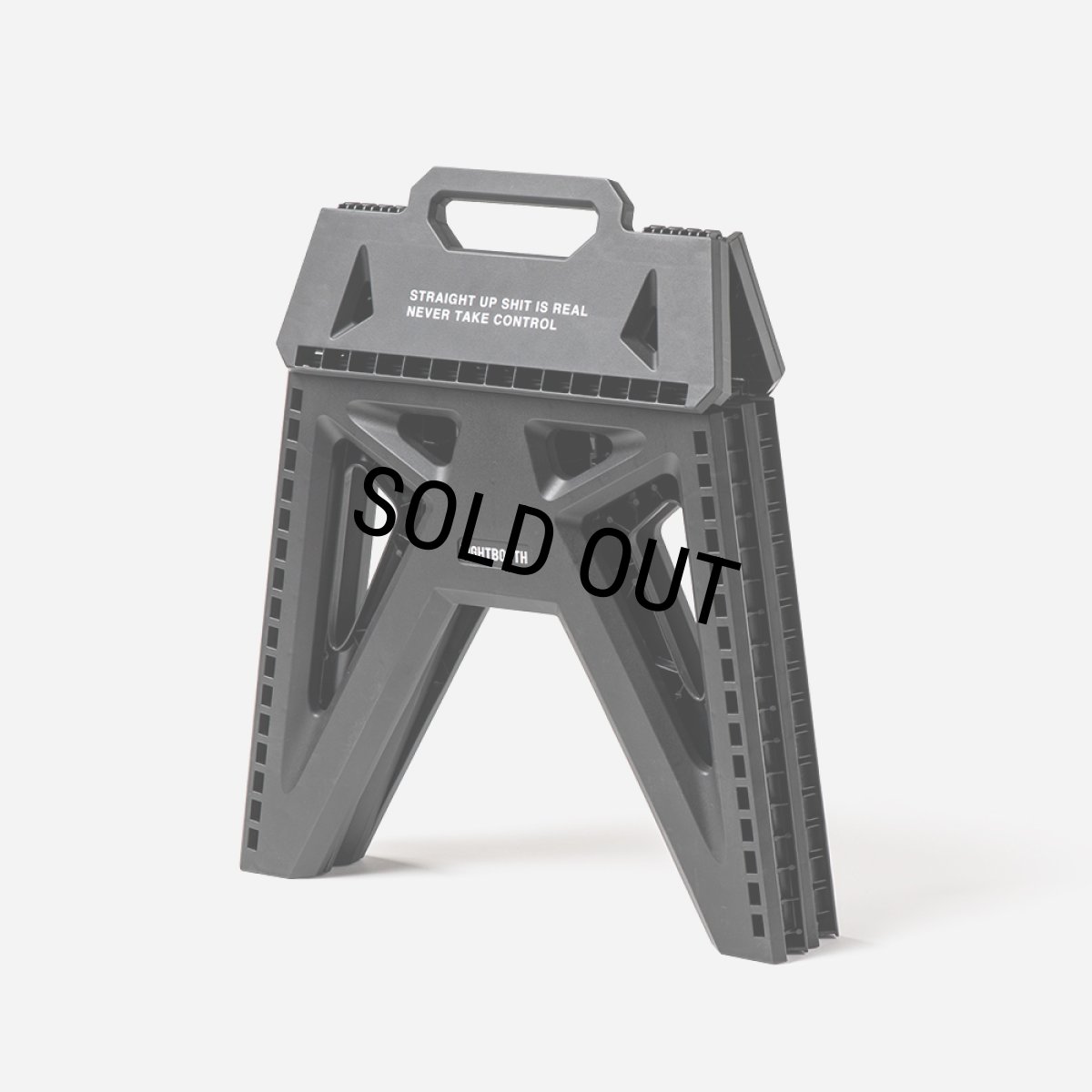 画像5: 【30%OFF】TIGHTBOOTH/LABEL LOGO FOLDING STOOL（Black）［フォールディングスツール-24夏］ (5)