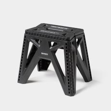 画像1: 【30%OFF】TIGHTBOOTH/LABEL LOGO FOLDING STOOL（Black）［フォールディングスツール-24夏］ (1)