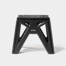 画像4: 【30%OFF】TIGHTBOOTH/LABEL LOGO FOLDING STOOL（Black）［フォールディングスツール-24夏］ (4)
