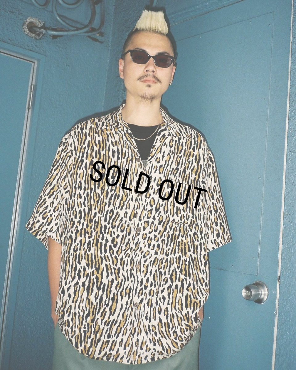 画像2: WACKO MARIA/LEOPARD HAWAIIAN SHIRT（BEIGE）［レオパードハワイアンシャツ-24秋冬］ (2)
