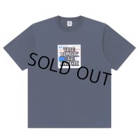 BlackEyePatch/PRIORITY LABEL TEE（NAVY）