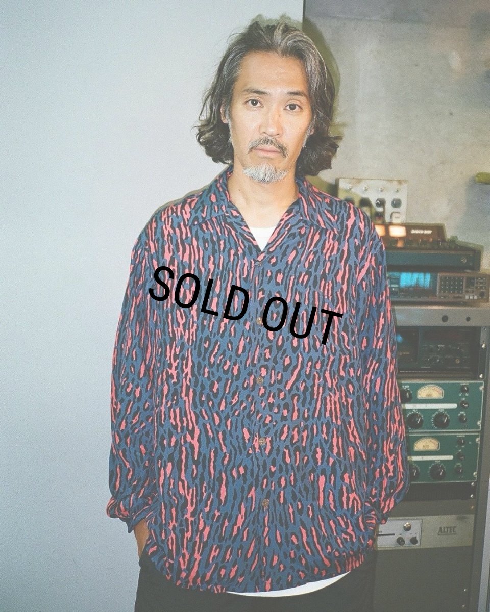 画像2: WACKO MARIA/LEOPARD HAWAIIAN SHIRT（BLUE）［レオパードハワイアンシャツ-24秋冬］ (2)