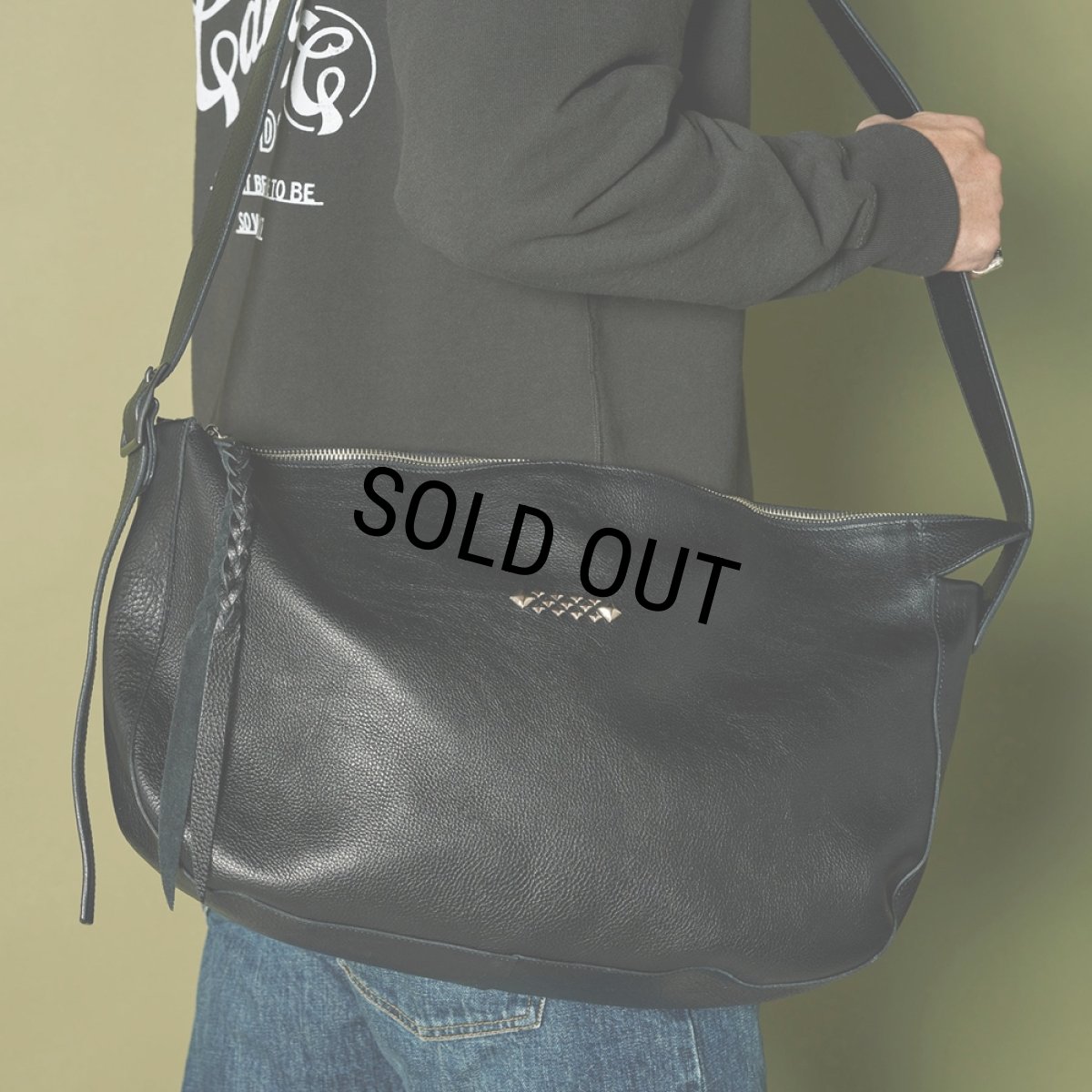 画像9: CALEE/STUDS LEATHER SHOULDER BAG ＜LARGE＞（BLACK）［スタッズレザーショルダーバッグ"ラージ"-24秋冬］ (9)