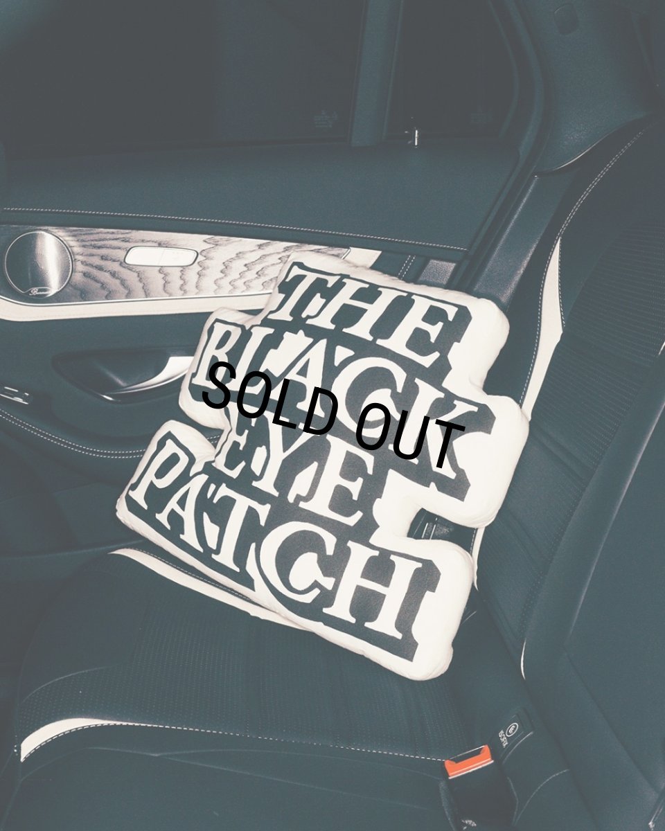 画像2: BlackEyePatch/OG LABEL CUSHION（WHITE） (2)