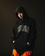 画像2: 【30%OFF】TIGHTBOOTH/COLLEGE HOODED SWEAT SHIRT（Black）［プルオーバーパーカー-24秋冬］ (2)