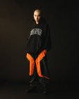 画像3: 【30%OFF】TIGHTBOOTH/COLLEGE HOODED SWEAT SHIRT（Black）［プルオーバーパーカー-24秋冬］ (3)