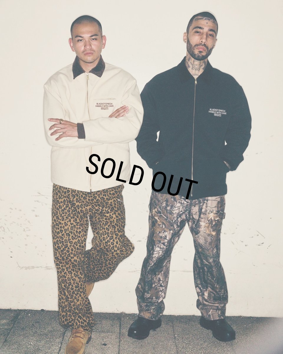 画像3: BlackEyePatch/HWC LABEL EMBROIDERED DUCK JACKET(BLACK) (3)