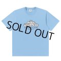 BlackEyePatch/STYLE SCRIPT TEE（SKY BLUE）