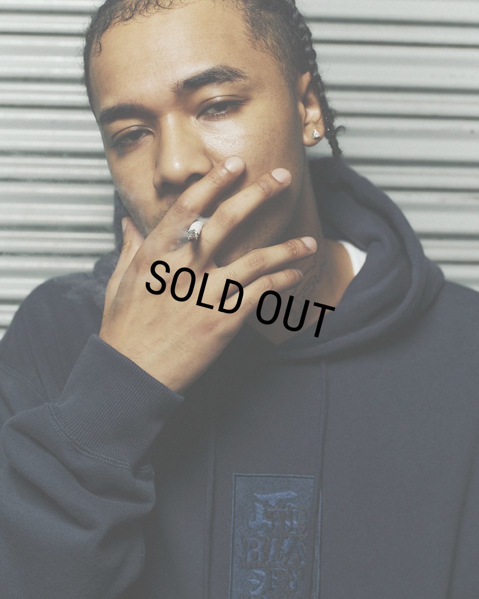 画像3: BlackEyePatch/HANDLE WITH CARE HOODIE（NAVY） (3)