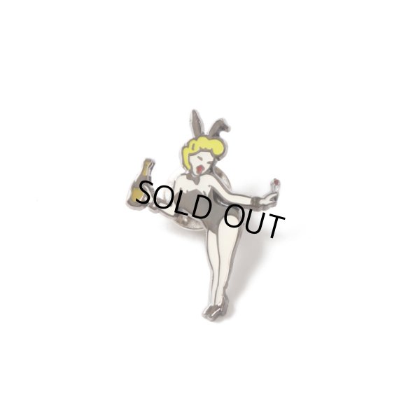 画像1: WACKO MARIA/BUNNY GIRL PIN（ONE）［ピンバッジ-24秋冬］