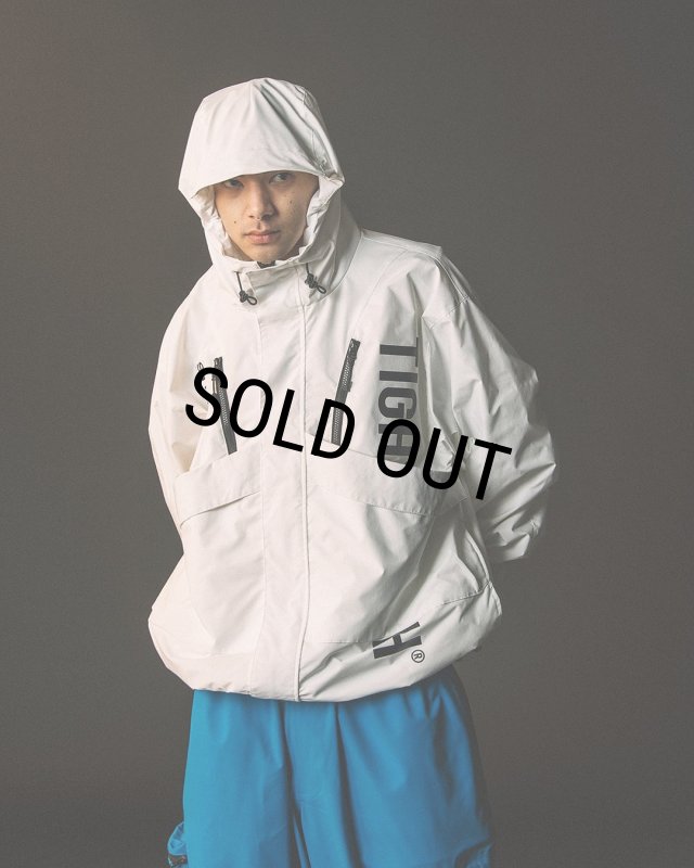 30%OFF】TIGHTBOOTH/HOODED TACTICAL JACKET（White）［フーデッド
