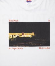 画像4: 【20％OFF】ROTTWEILER/CAL NIGHT PHOTO TEE（WHITE）［プリントT-25春夏］ (4)