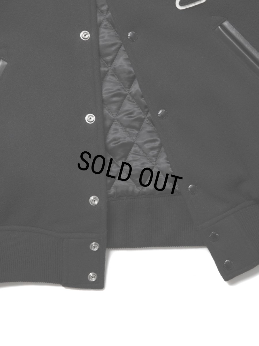画像4: COOTIE PRODUCTIONS/Wool Mossa Stadium Jacket（Black）［スタジアムJKT-24秋冬］ (4)