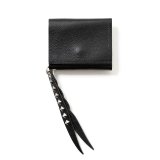 CALEE/PLANE LEATHER MULTI WALLET＜STUDS CHARM＞（BLACK）［マルチウォレット-24秋冬］