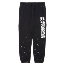 画像1: 【30%OFF】ROTTWEILER/R.W PAINTED SWEAT PANTS（BLACK）［ペイント加工スウェットパンツ-24春夏］ (1)