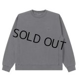 BlackEyePatch/SMALL OG LABEL PIGMENT DYDED CREW SWEAT（BLACK）
