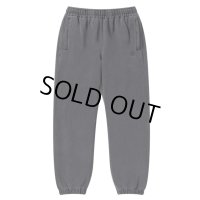 BlackEyePatch/SMALL OG LABEL PIGMENT DYDED SWEAT PANTS（BLACK）