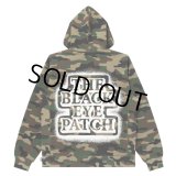 BlackEyePatch/SPRAYED OG LABEL HOODIE（CAMO）