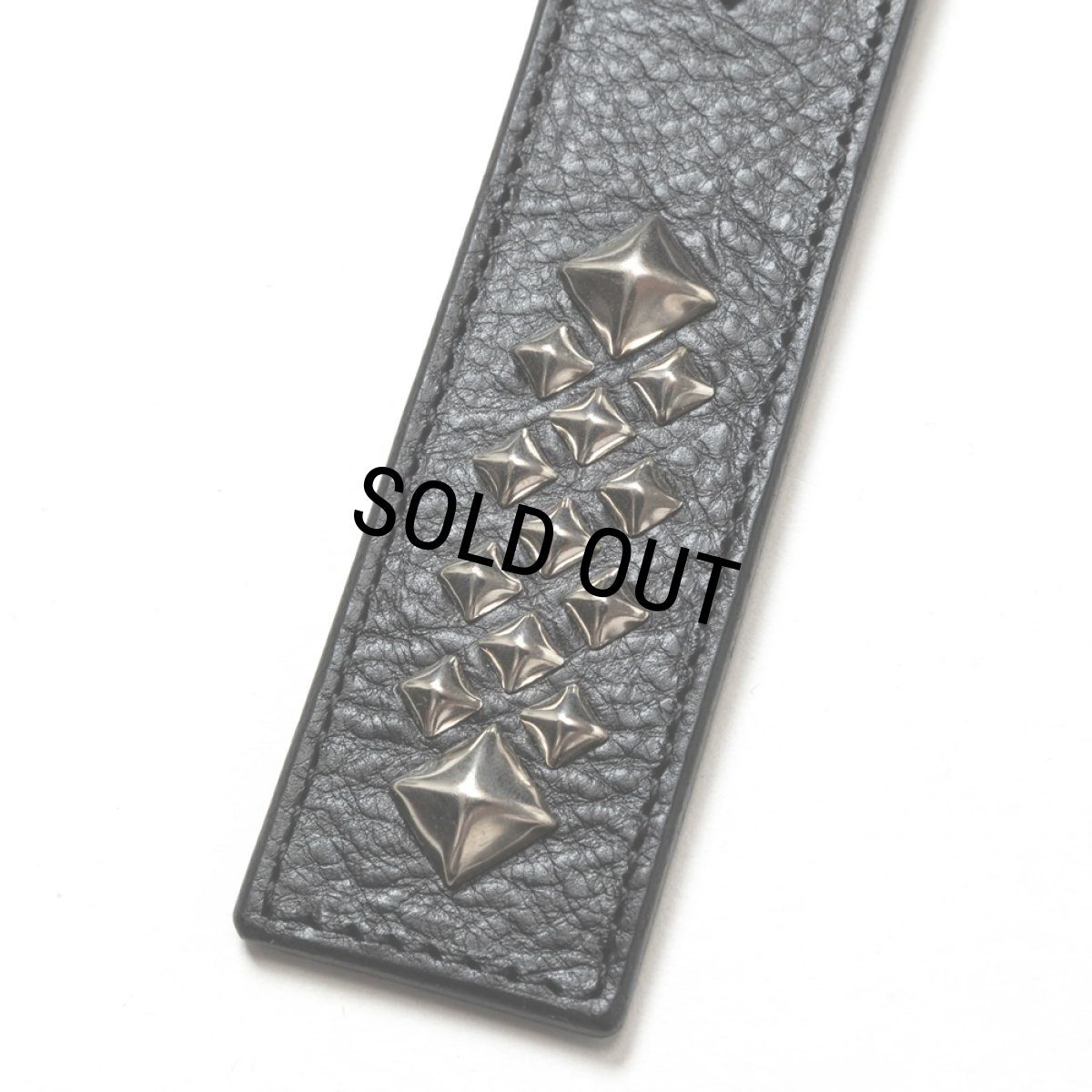画像4: CALEE/STUDS LEATHER FLAT SHORT KEY RING（BLACK）［ショートキーリング-24秋冬］ (4)