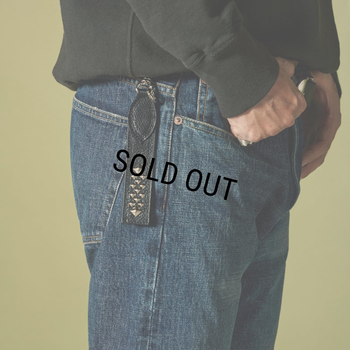 画像6: CALEE/STUDS LEATHER FLAT SHORT KEY RING（BLACK）［ショートキーリング-24秋冬］ (6)