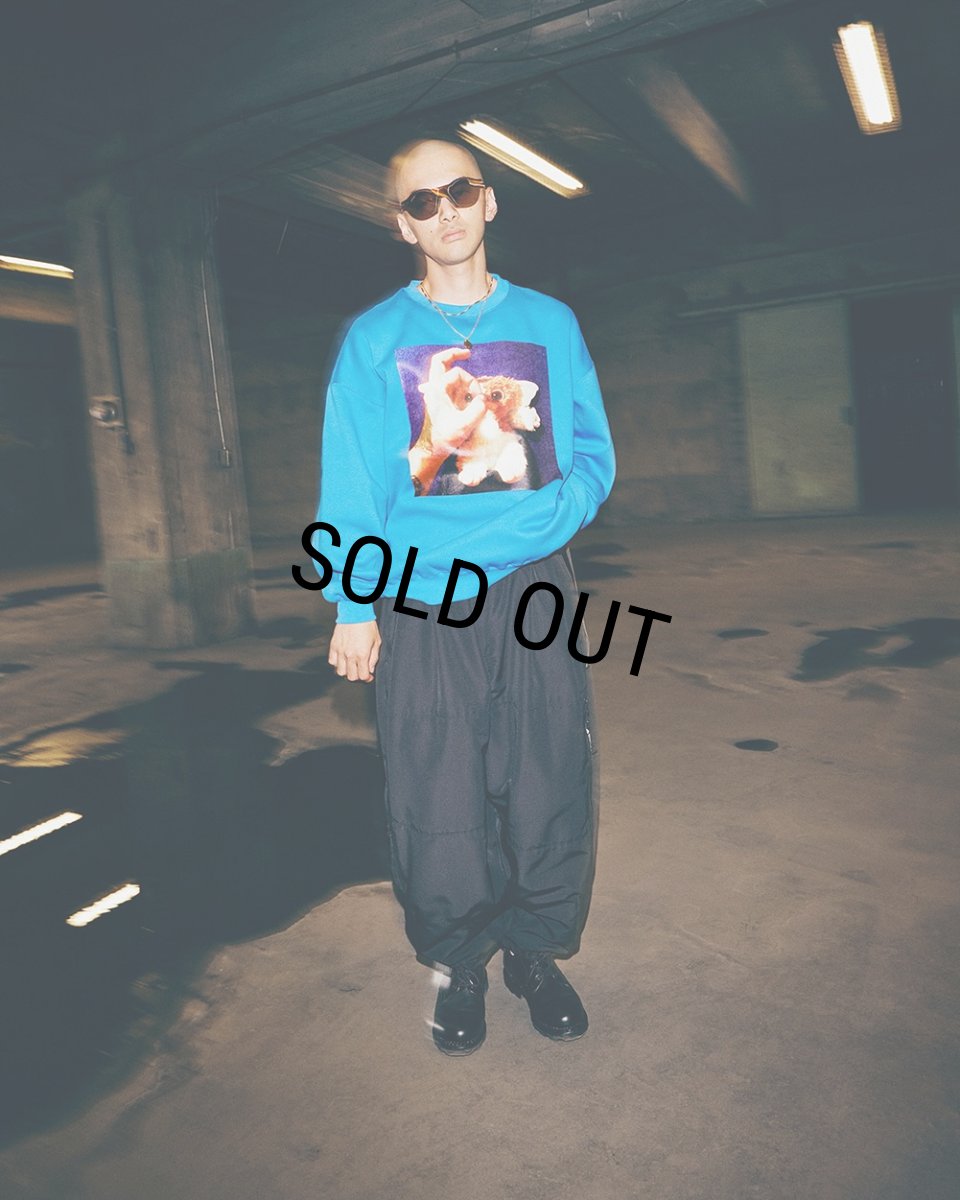 画像2: 【30%OFF】TIGHTBOOTH/TBKB / HAND SIGN CREW SWEAT（Black）［クルースウェット-24冬］ (2)