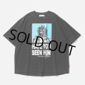 TIGHTBOOTH/TBKB / HAVE YOU SEEN HIM T-SHIRT（Black）［プリントT-24冬］