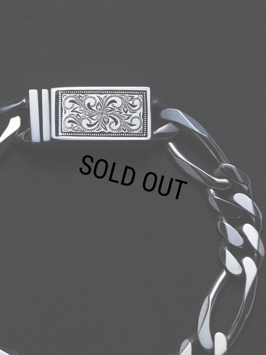 画像2: ANTIDOTE BUYERS CLUB/Engraved Box Clasp Figaro Bracelet（Silver） (2)
