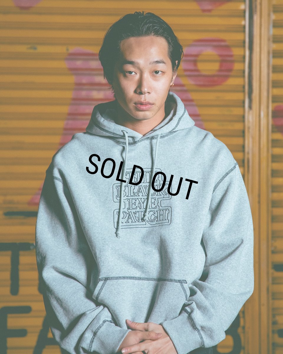 画像3: BlackEyePatch/OG LABEL OUTLINE EMBROIDERED HOODIE（HEATHER GRAY） (3)