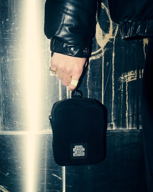 他の写真3: BlackEyePatch/OG LABEL STRAPPED CORDUROY POUCH（BLACK）