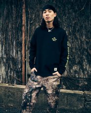 画像2: BlackEyePatch/TIMES LOGO L/S TEE（BLACK） (2)