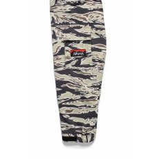 画像3: WACKO MARIA/NANGA / TIGER CAMO MOUNTAIN PARKA（BEIGE）［タイガーカモマウンテンパーカー-25春夏］ (3)