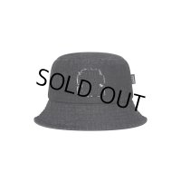 BlackEyePatch/OG LABEL PATCHED DENIM BUCKET HAT（BLACK）