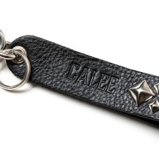 画像4: CALEE/STUDS LEATHER FLAT KEY RING（BLACK）［フラットキーリング-25春夏］ (4)