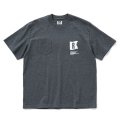 RATS/FLAG POCKET TEE（CHARCOAL）［プリントポケT-25春夏］