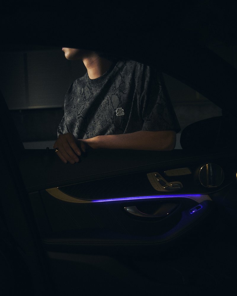 画像3: BlackEyePatch/SMALL OG PYTHON PATTERNED TEE（CHARCOAL）