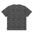 画像2: BlackEyePatch/SMALL OG PYTHON PATTERNED TEE（CHARCOAL） (2)