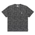 画像1: BlackEyePatch/SMALL OG PYTHON PATTERNED TEE（CHARCOAL） (1)